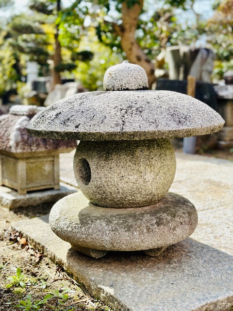 Stone Lantern ‘circle’